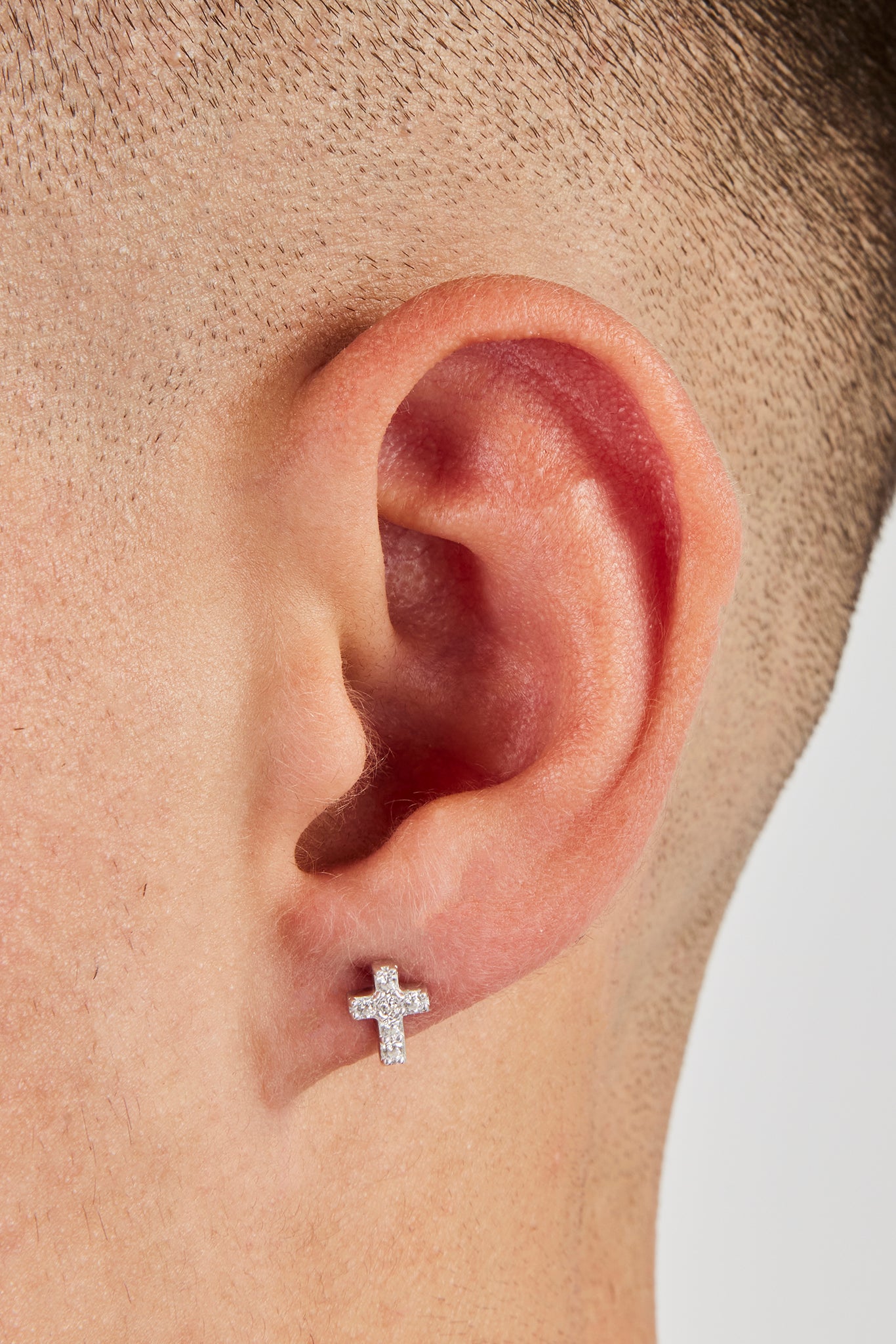 Ohrstecker mit Eiskreuz – 8 mm